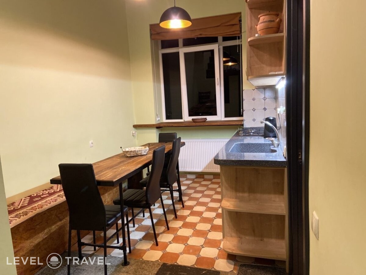 фотографии номера Апартаменты с балконом отеля Mia B&B Old Tbilisi в Грузия(Тбилиси) - фото №4