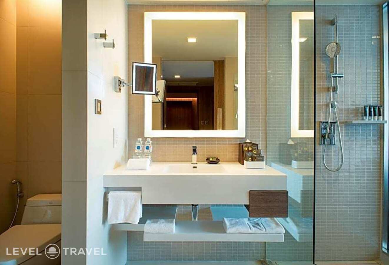 фотографии номера Улучшенный с видом на город отеля Novotel Bangkok Sukhumvit 20 в Таиланд(Бангкок) - фото №1