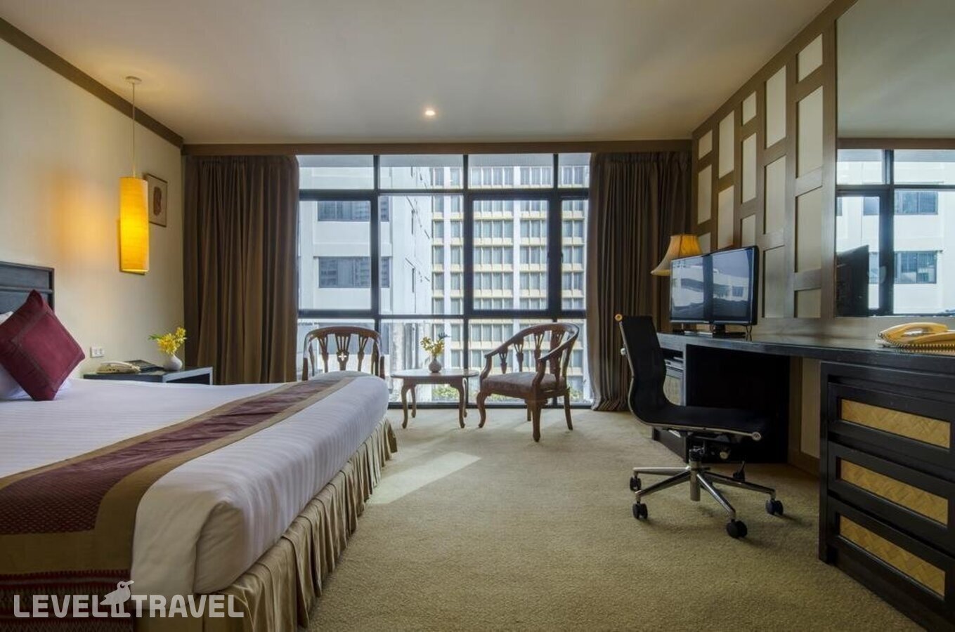 фотографии номера Представительский с видом на город отеля The Tarntawan Hotel Surawong Bangkok в Таиланд(Бангкок) - фото №9