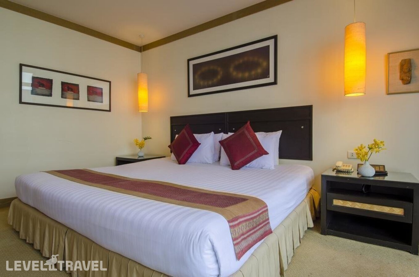 фотографии номера Представительский с видом на город отеля The Tarntawan Hotel Surawong Bangkok в Таиланд(Бангкок) - фото №8