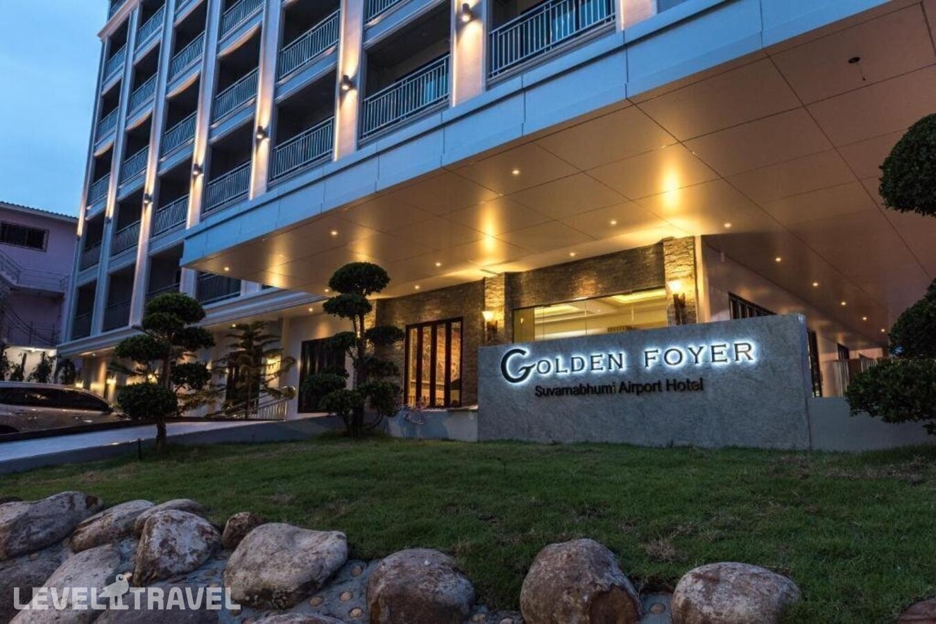 фотографии номера Трехместный делюкс отеля Golden Foyer Suvarnabhumi Airport Hotel в Таиланд(Бангкок) - фото №2