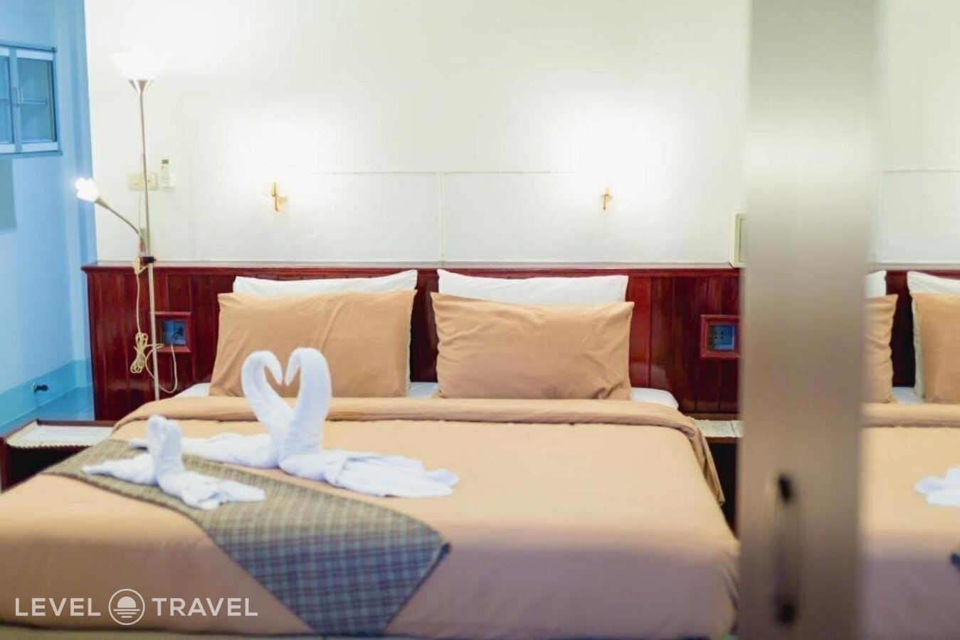 фотографии номера Делюкс с видом на бассейн отеля Rabbit Mansion Patong Hotel в Таиланд(Патонг Бич) - фото №3