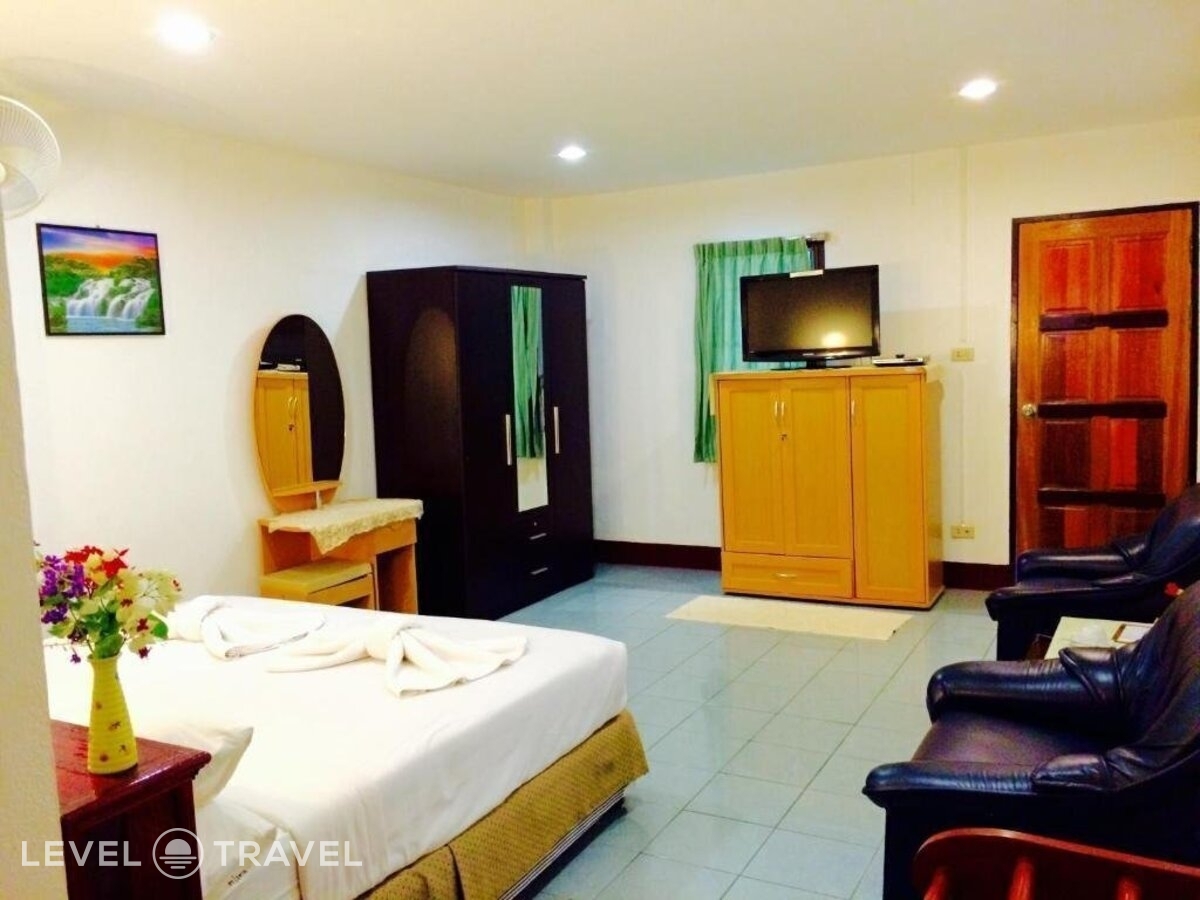 фотографии номера Делюкс с видом на бассейн отеля Rabbit Mansion Patong Hotel в Таиланд(Патонг Бич) - фото №2