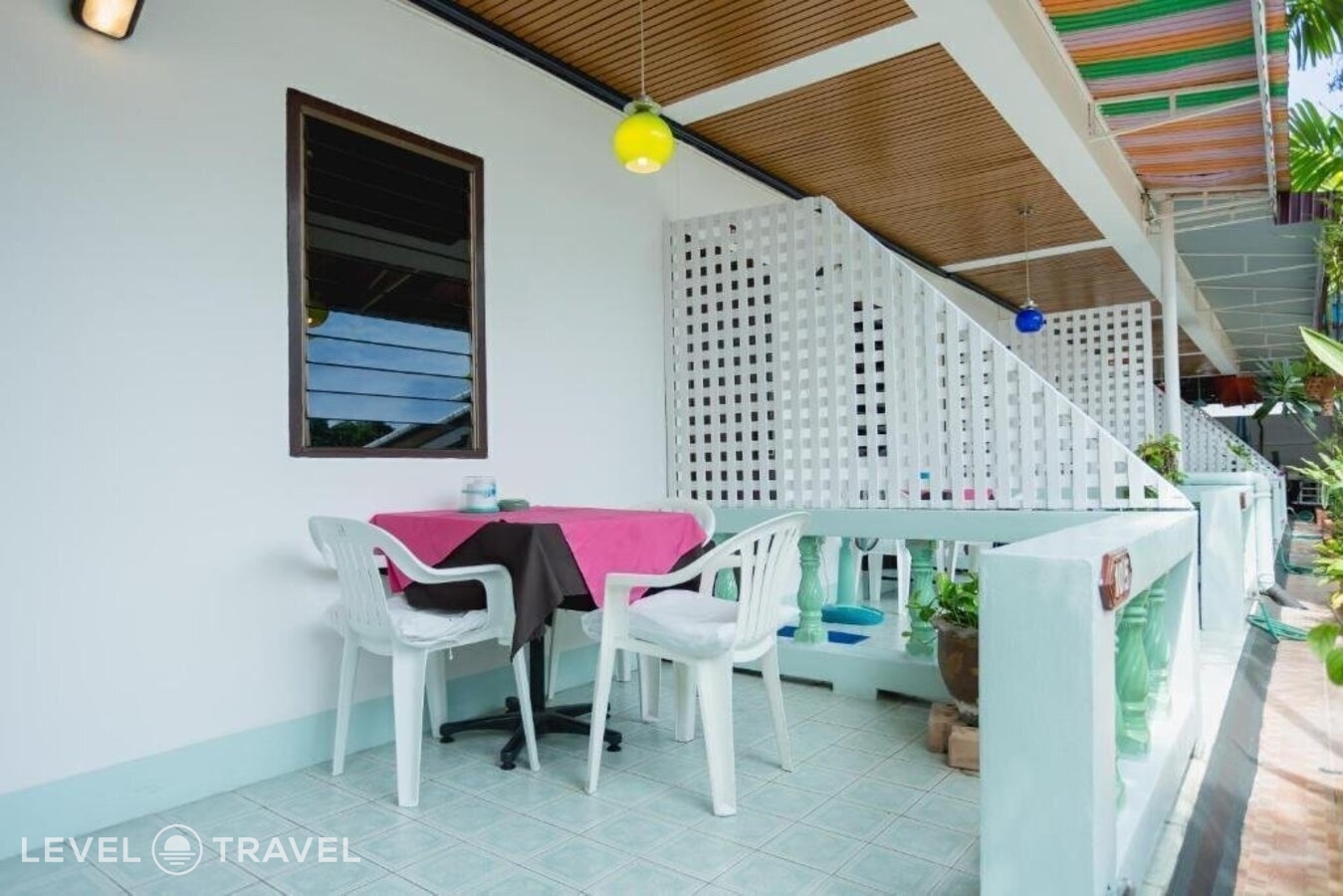 фотографии номера Делюкс с видом на бассейн отеля Rabbit Mansion Patong Hotel в Таиланд(Патонг Бич) - фото №9