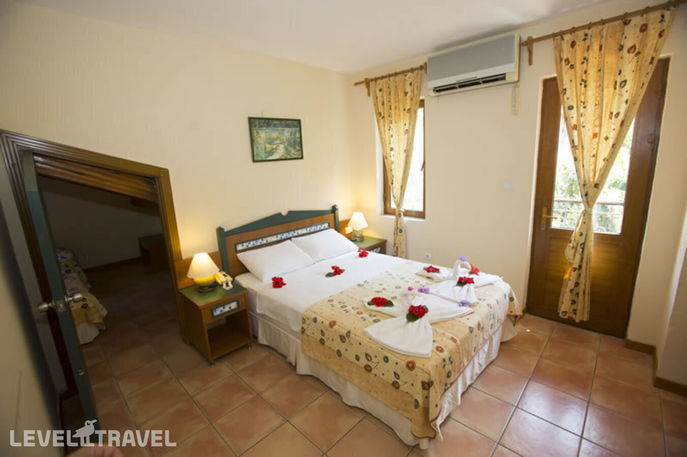 фотографии номера Семейный номер отеля Katre Hotel (Ex.Tropicana Oludeniz Hotel) в Турция(Олюдениз) - фото №2