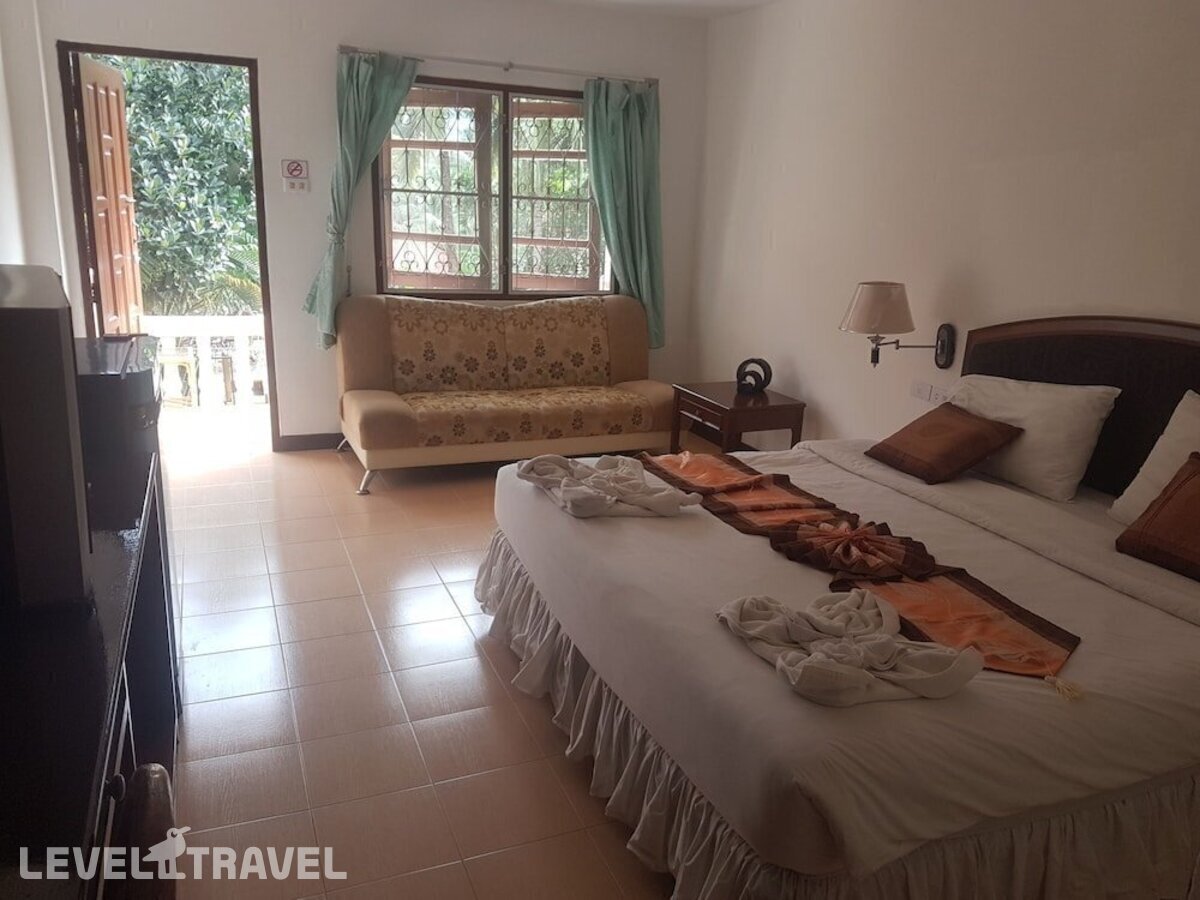 фотографии номера Делюкс с видом на бассейн отеля Kata Interhouse Resort в Таиланд(Ката Бич) - фото №2