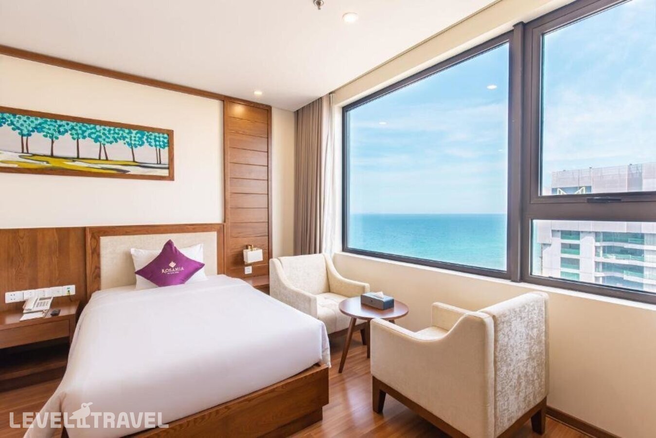 фотографии номера Делюкс с частичным видом на море отеля Rosamia Da Nang Hotel в Вьетнам(Дананг) - фото №1