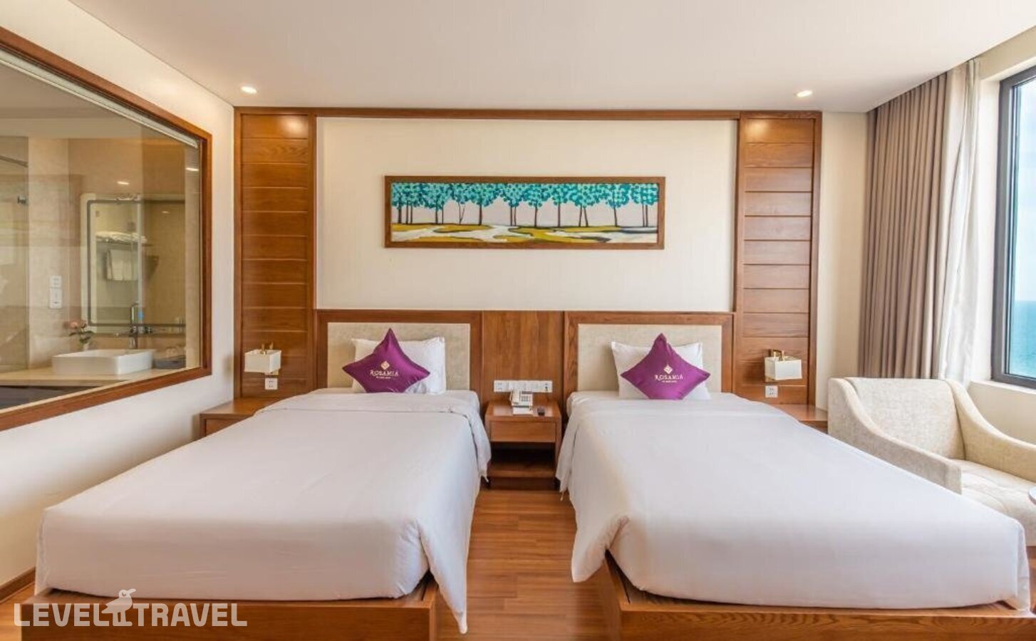 фотографии номера Делюкс с частичным видом на море отеля Rosamia Da Nang Hotel в Вьетнам(Дананг) - фото №6