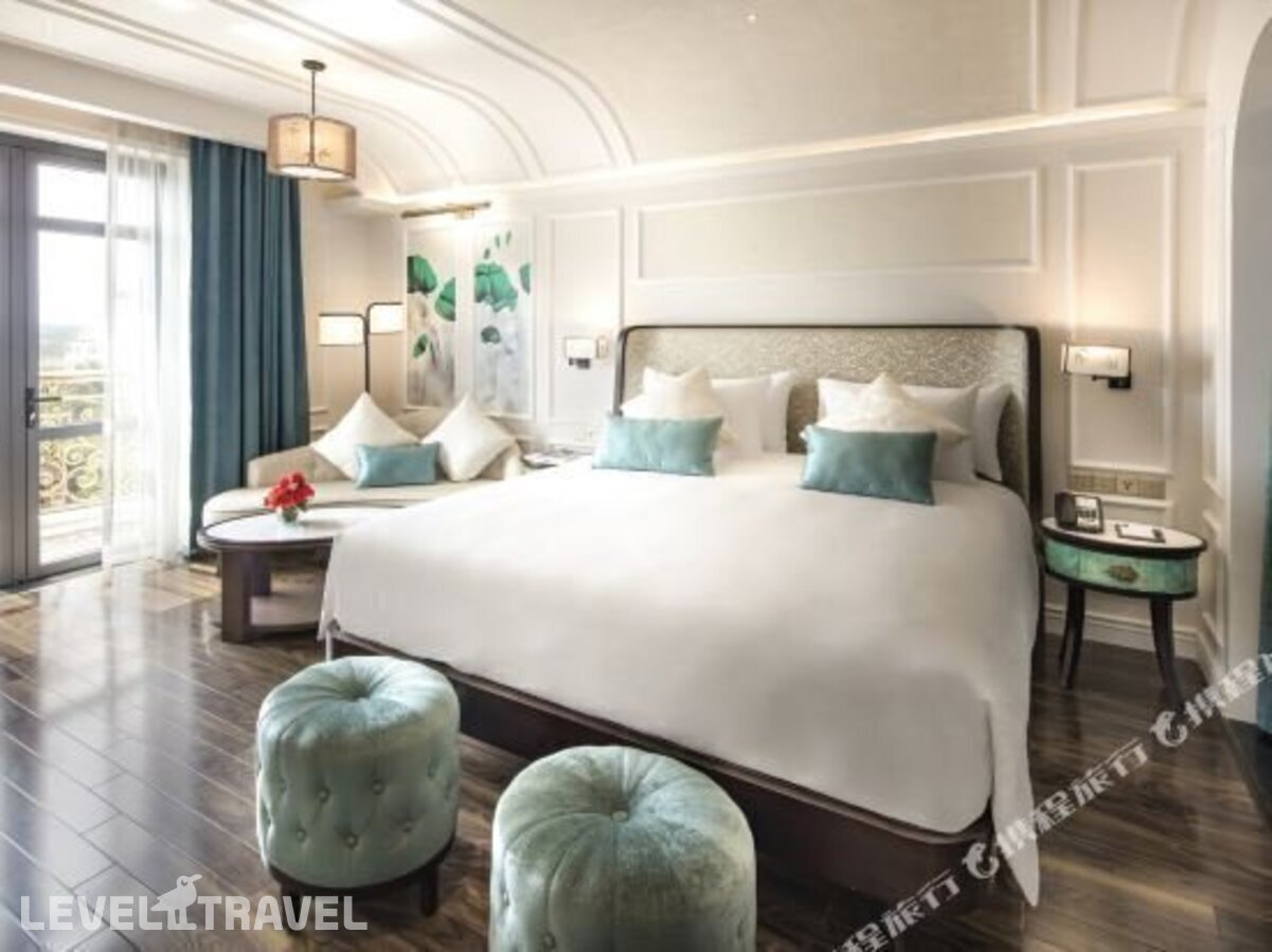 фотографии номера Делюкс с видом на город отеля Hotel Royal Hoi An - MGallery в Вьетнам(Хойан) - фото №10