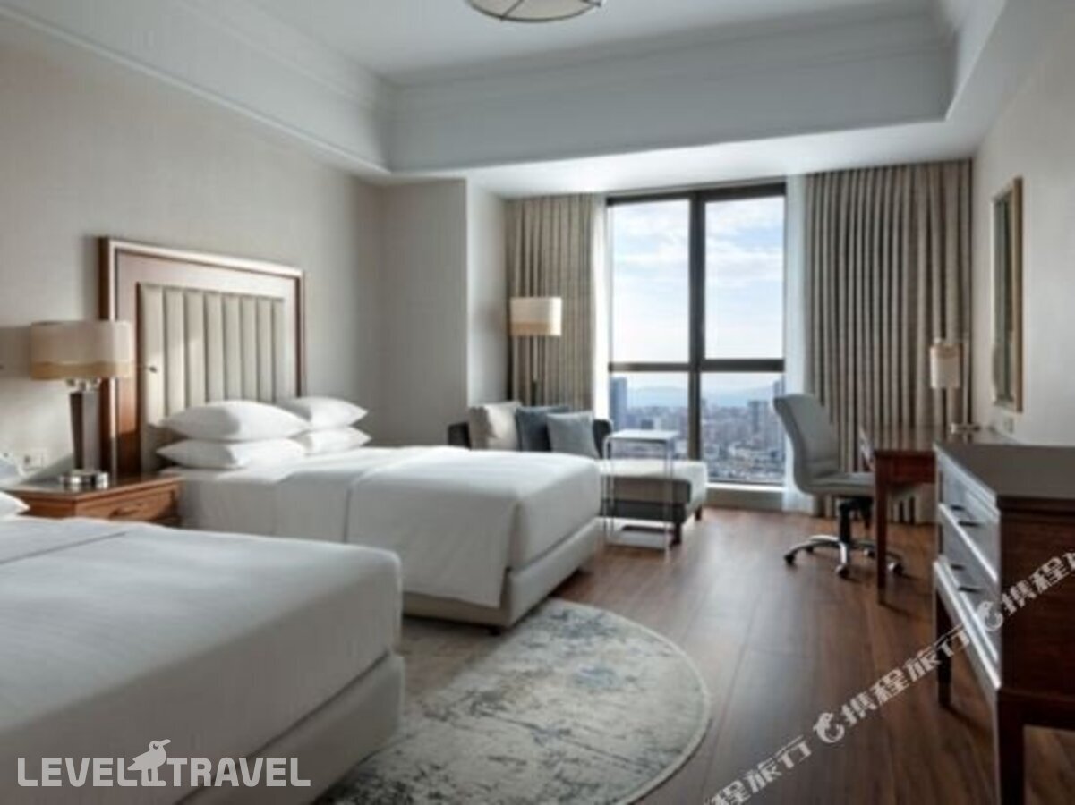 фотографии номера Представительский номер отеля Marriott Istanbul Asia Hotel в Турция(Аташехир) - фото №9