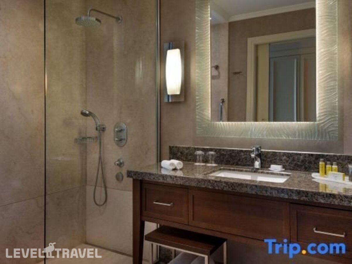 фотографии номера Представительский номер отеля Marriott Istanbul Asia Hotel в Турция(Аташехир) - фото №21