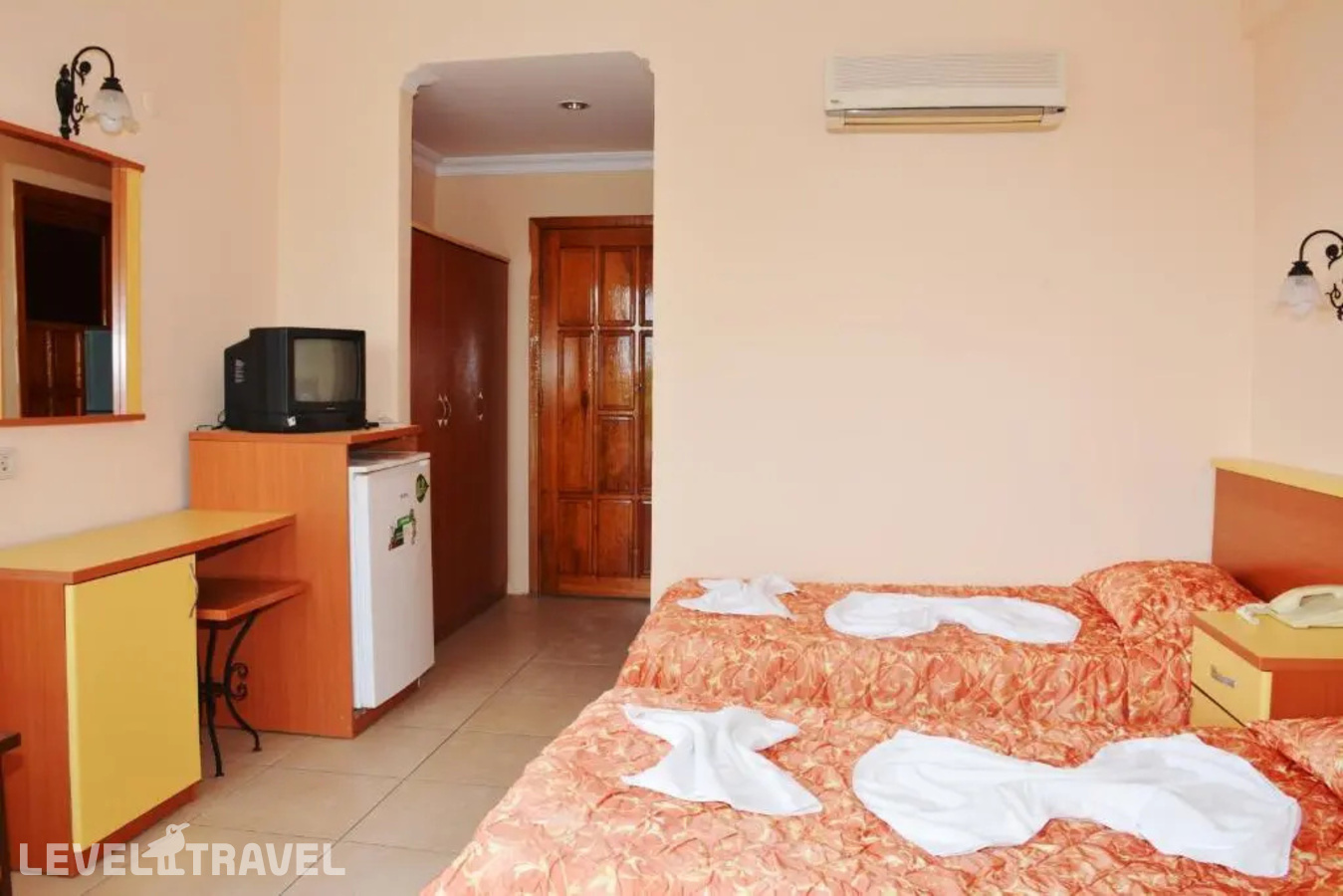 фотографии номера Стандартный с видом на бассейн отеля Side Kervan Hotel в Турция(Сиде - центр) - фото №2
