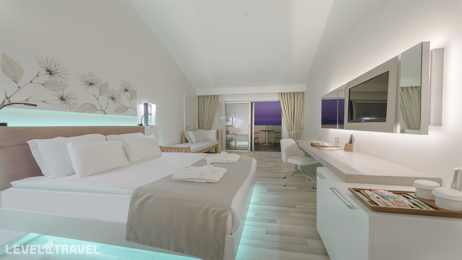 фотографии номера Делюкс улучшенный отеля Flora Garden Ephesus Hotel в Турция(Кушадасы) - фото №1