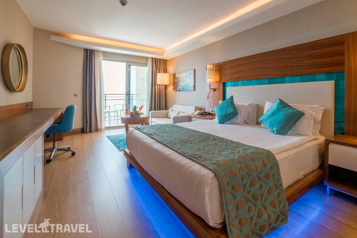 фотографии номера Улучшенный с боковым видом на море отеля Ramada Resort By Wyndham Kusadasi & Golf в Турция(Кушадасы) - фото №4