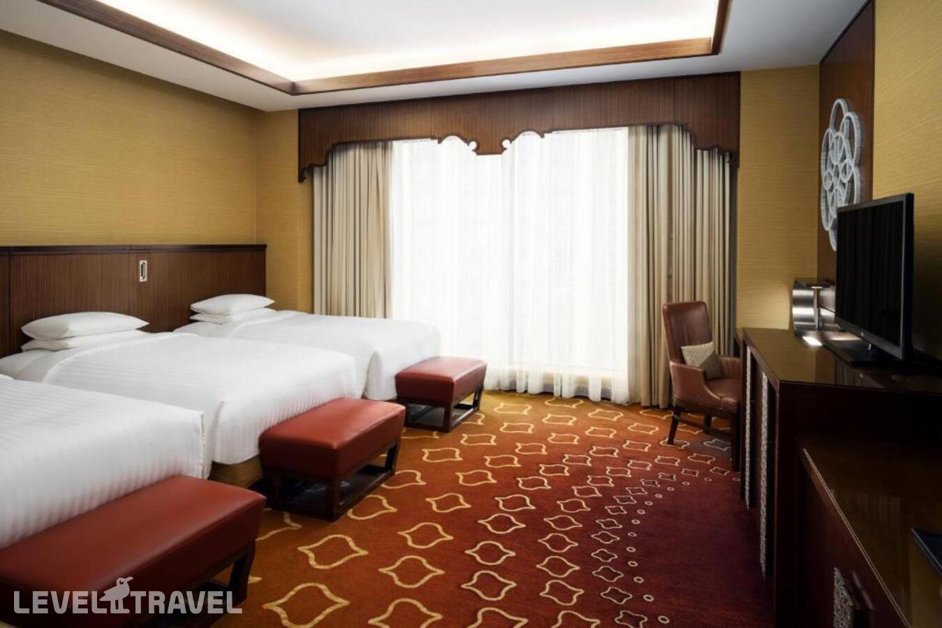 фотографии номера Трехместный делюкс с видом на город отеля Jabal Omar Marriott Hotel, Makkah в Саудовская Аравия(Мекка) - фото №1