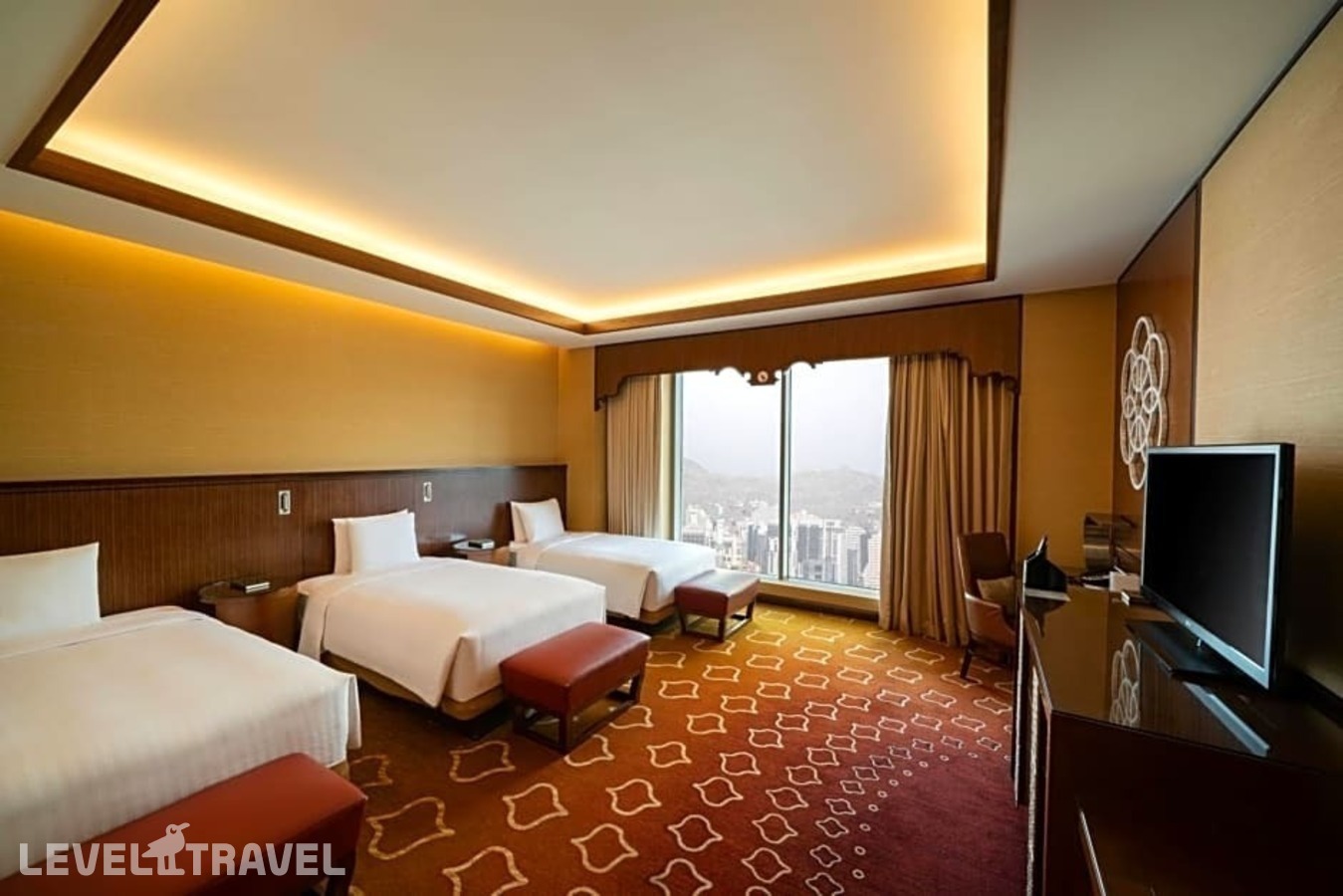 фотографии номера Трехместный делюкс с видом на город отеля Jabal Omar Marriott Hotel, Makkah в Саудовская Аравия(Мекка) - фото №3