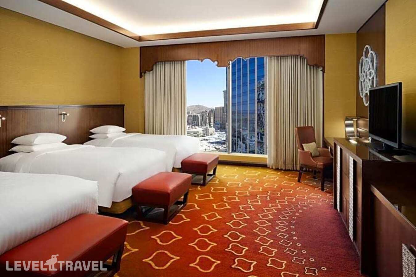 фотографии номера Трехместный делюкс с видом на город отеля Jabal Omar Marriott Hotel, Makkah в Саудовская Аравия(Мекка) - фото №2