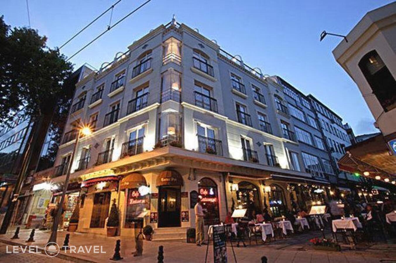 фотографии номера Семейный номер отеля Faros Hotel Sultanahmet в Турция(Фатих) - фото №97