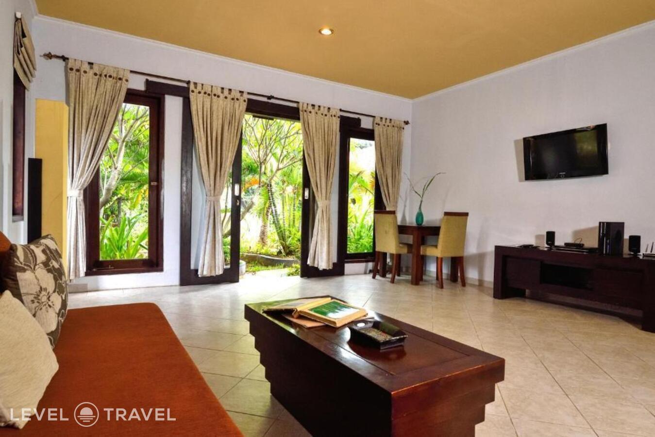 фотографии номера Полулюкс отеля Dolphin Beach Bali в Индонезия(Булеленг) - фото №3
