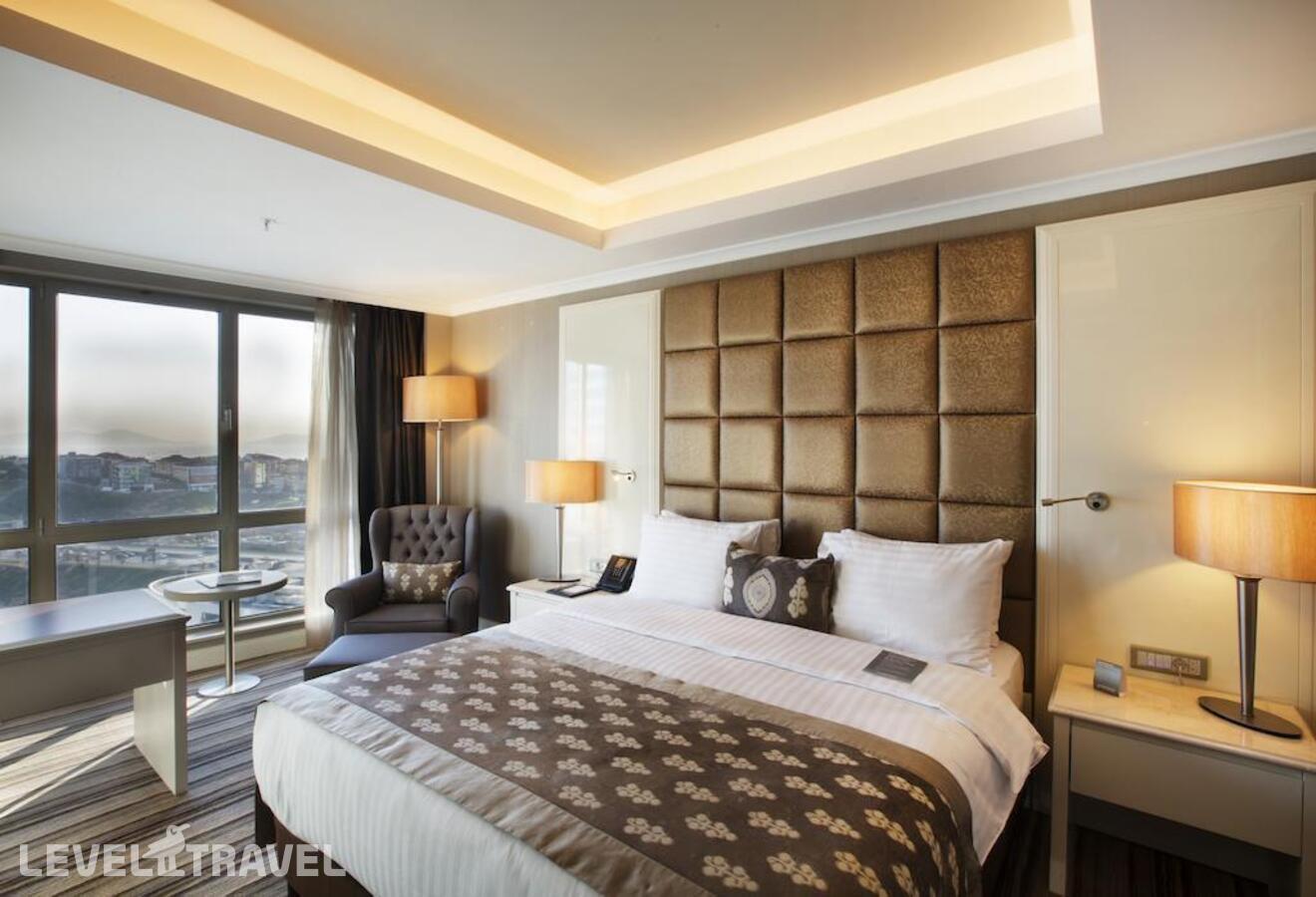 фотографии номера Делюкс с видом на море отеля Dedeman Bostanci Istanbul Hotel & Convention Centre в Турция(Аташехир) - фото №4