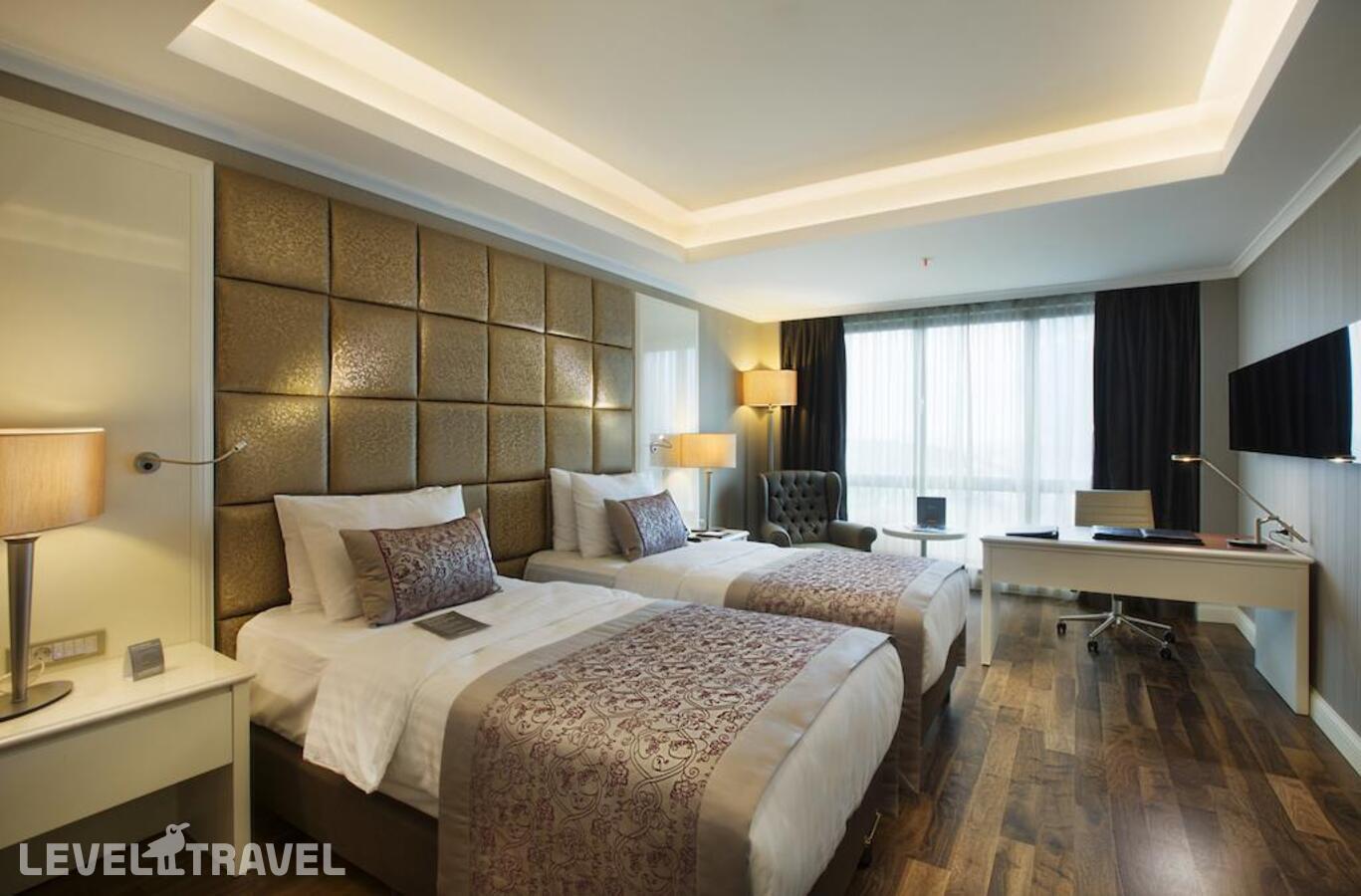 фотографии номера Делюкс с видом на море отеля Dedeman Bostanci Istanbul Hotel & Convention Centre в Турция(Аташехир) - фото №3