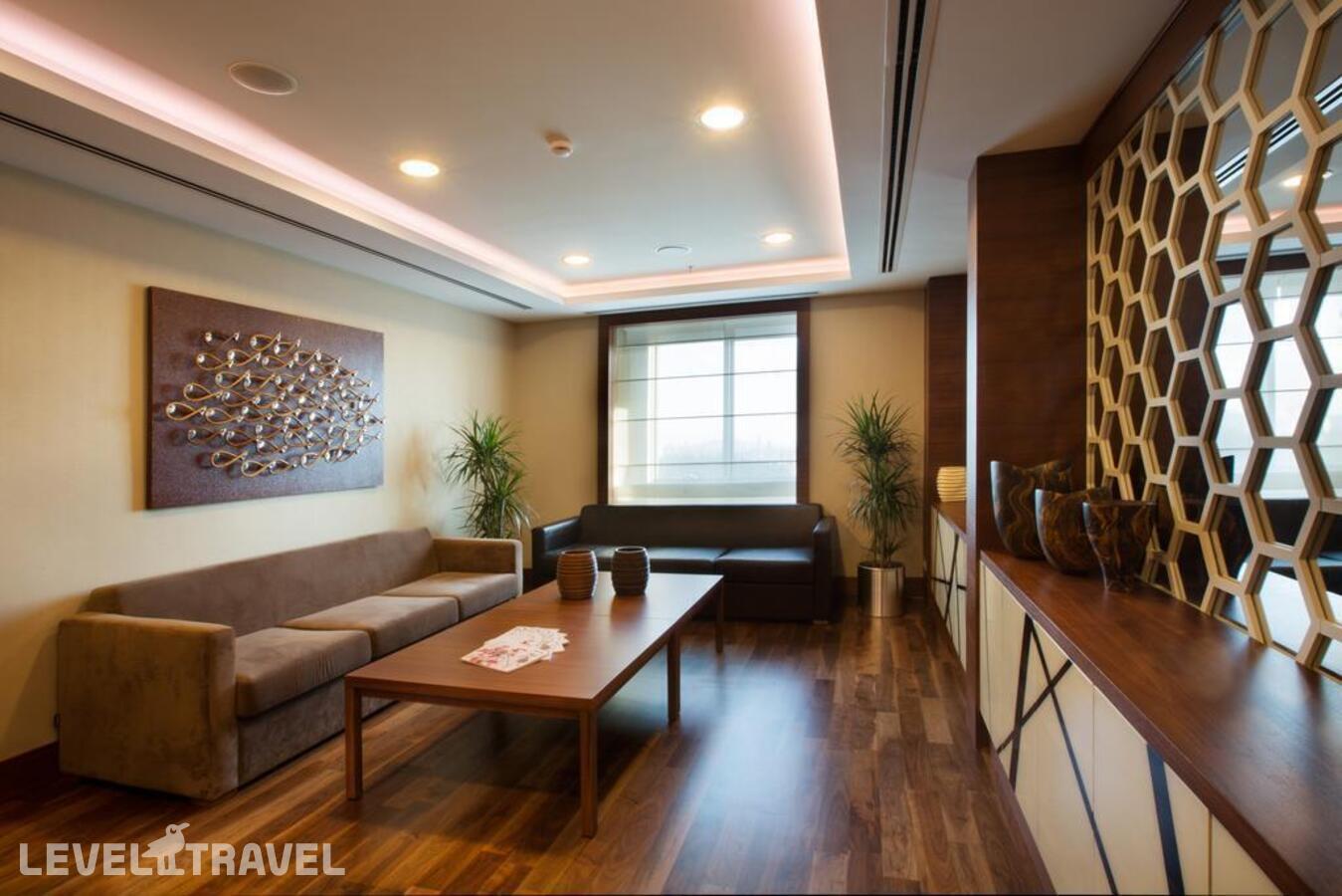 фотографии номера Представительский люкс отеля Dedeman Bostanci Istanbul Hotel & Convention Centre в Турция(Аташехир) - фото №5