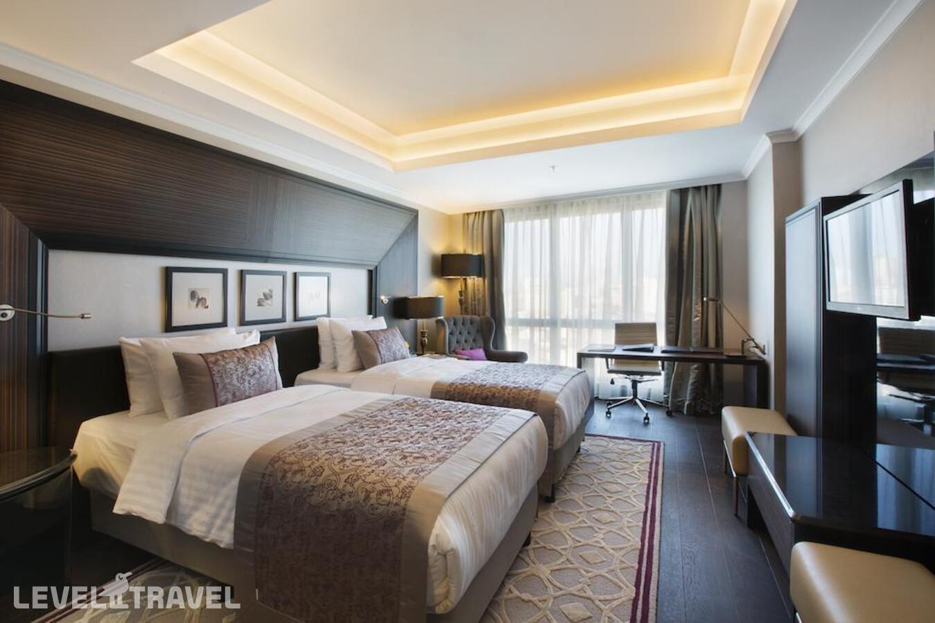 фотографии номера Представительский с видом на море отеля Dedeman Bostanci Istanbul Hotel & Convention Centre в Турция(Аташехир) - фото №6