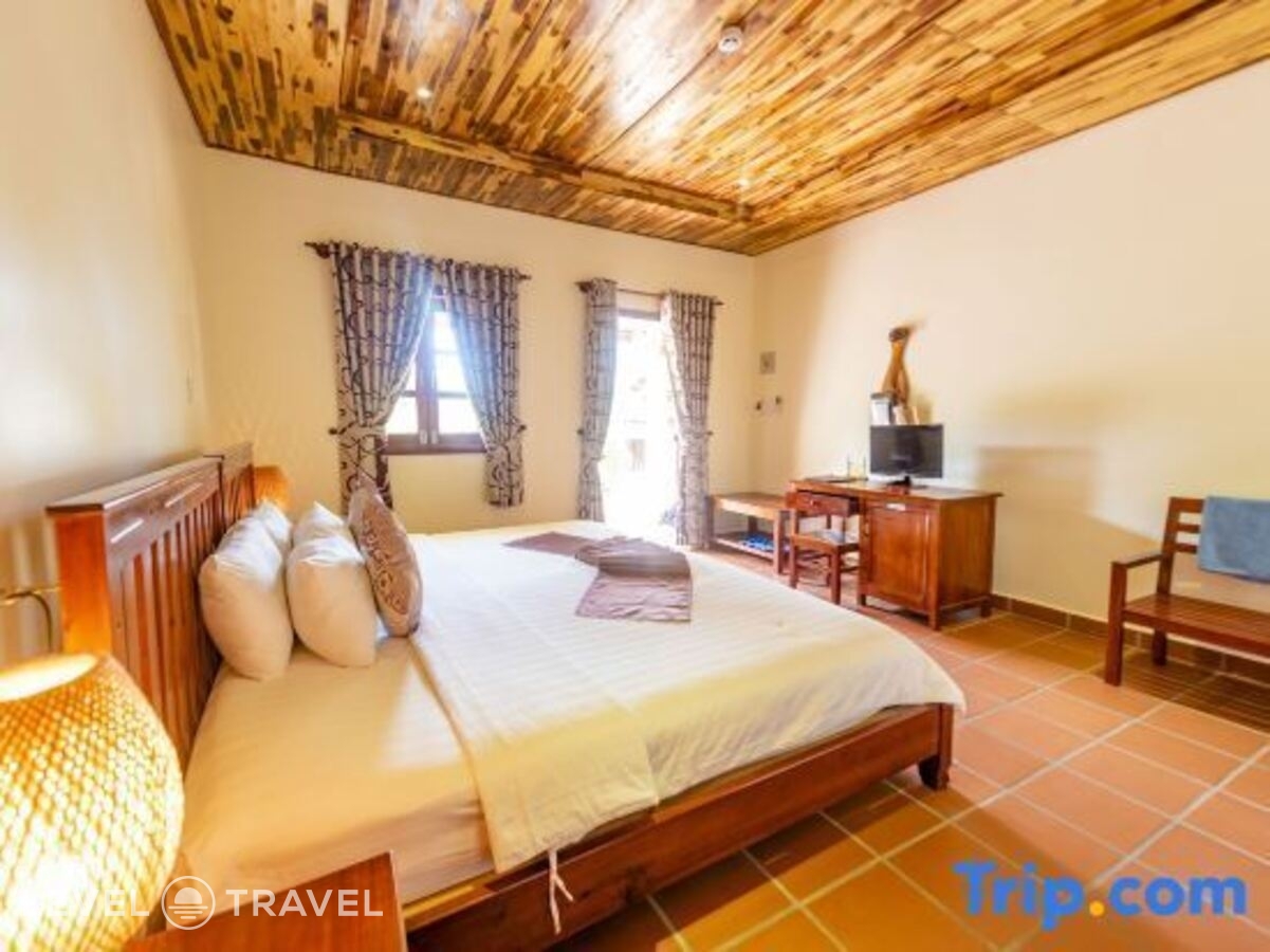 фотографии номера Делюкс с частичным видом на море отеля Phu Quoc Eco Beach Resort в Вьетнам(Фукуок) - фото №2