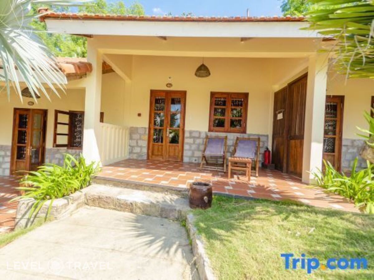 фотографии номера Делюкс с частичным видом на море отеля Phu Quoc Eco Beach Resort в Вьетнам(Фукуок) - фото №10