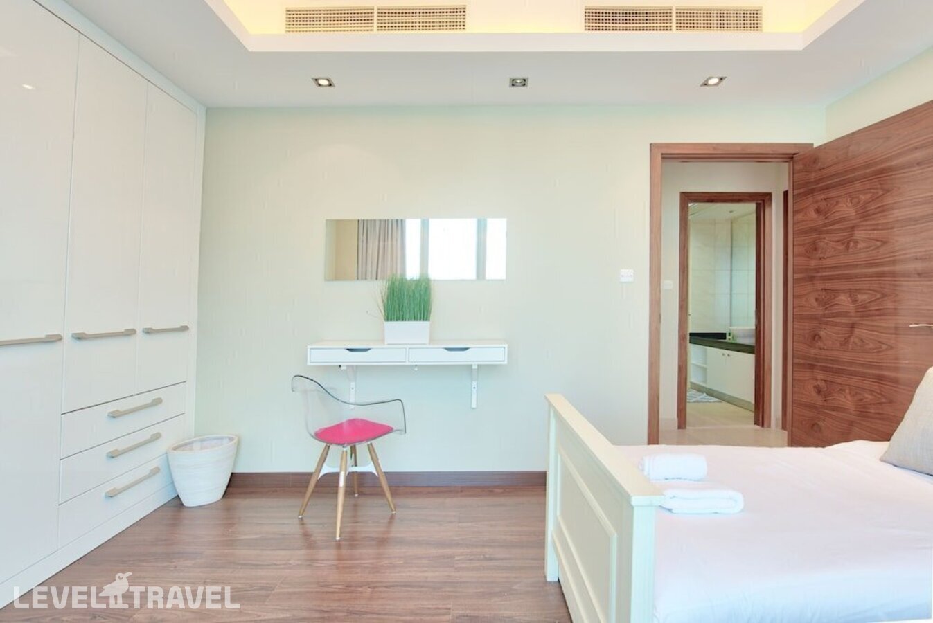 фотографии номера Апартаменты делюкс отеля Luton Vacation Home The Torch в ОАЭ(Дубай Марина) - фото №11