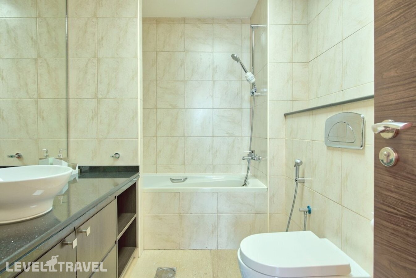 фотографии номера Апартаменты делюкс отеля Luton Vacation Home The Torch в ОАЭ(Дубай Марина) - фото №20