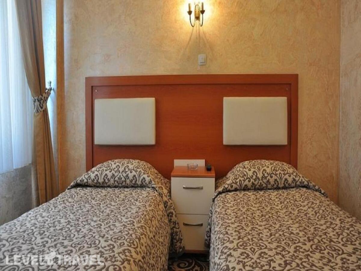 фотографии номера Стандартный номер отеля Kaya Madrid Hotel в Турция(Фатих) - фото №1