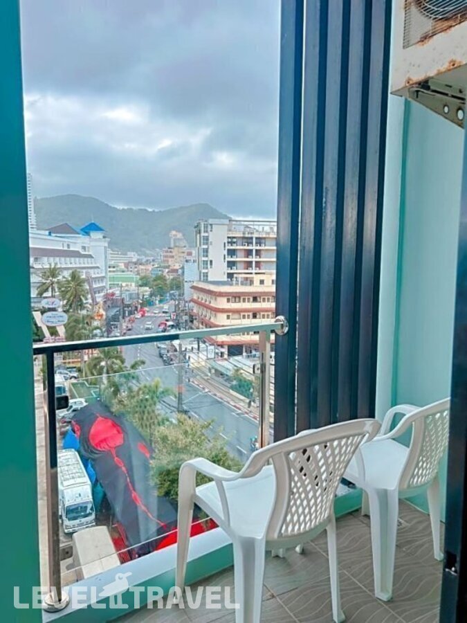 фотографии номера Делюкс с балконом отеля You Dee Hotel Patong (Ex. Meir Jarr Hotel) в Таиланд(Патонг Бич) - фото №13