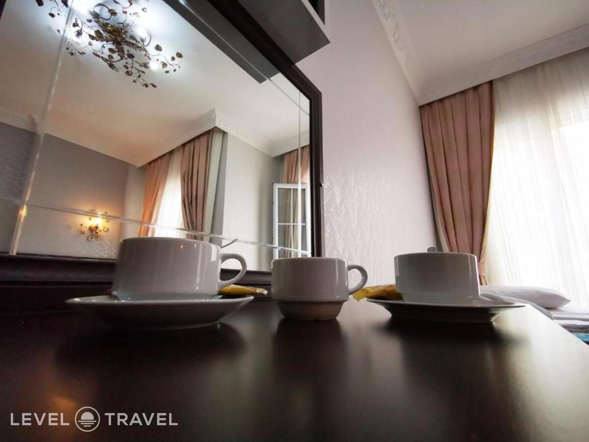 фотографии номера Трехместный номер отеля Broken Column Hotel в Турция(Фатих) - фото №52