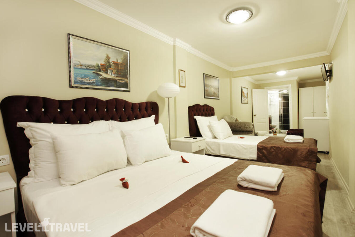 фотографии номера Трехместный номер отеля Spinel Hotel в Турция(Фатих) - фото №1