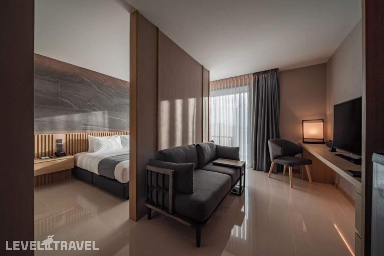 фотографии номера Люкс с видом на город отеля Mandarin Eastville Pattaya в Таиланд(Наклуа) - фото №1