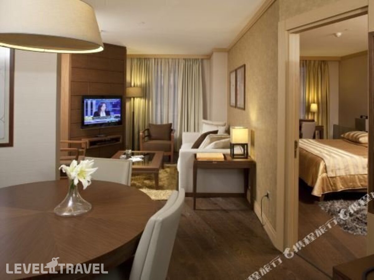 фотографии номера Полулюкс отеля Tunel Residence в Турция(Бейоглу) - фото №15