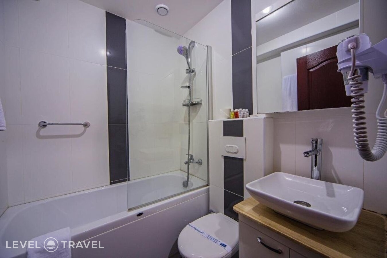 фотографии номера Трехместный номер отеля Hippodrome Hotel в Турция(Фатих) - фото №20
