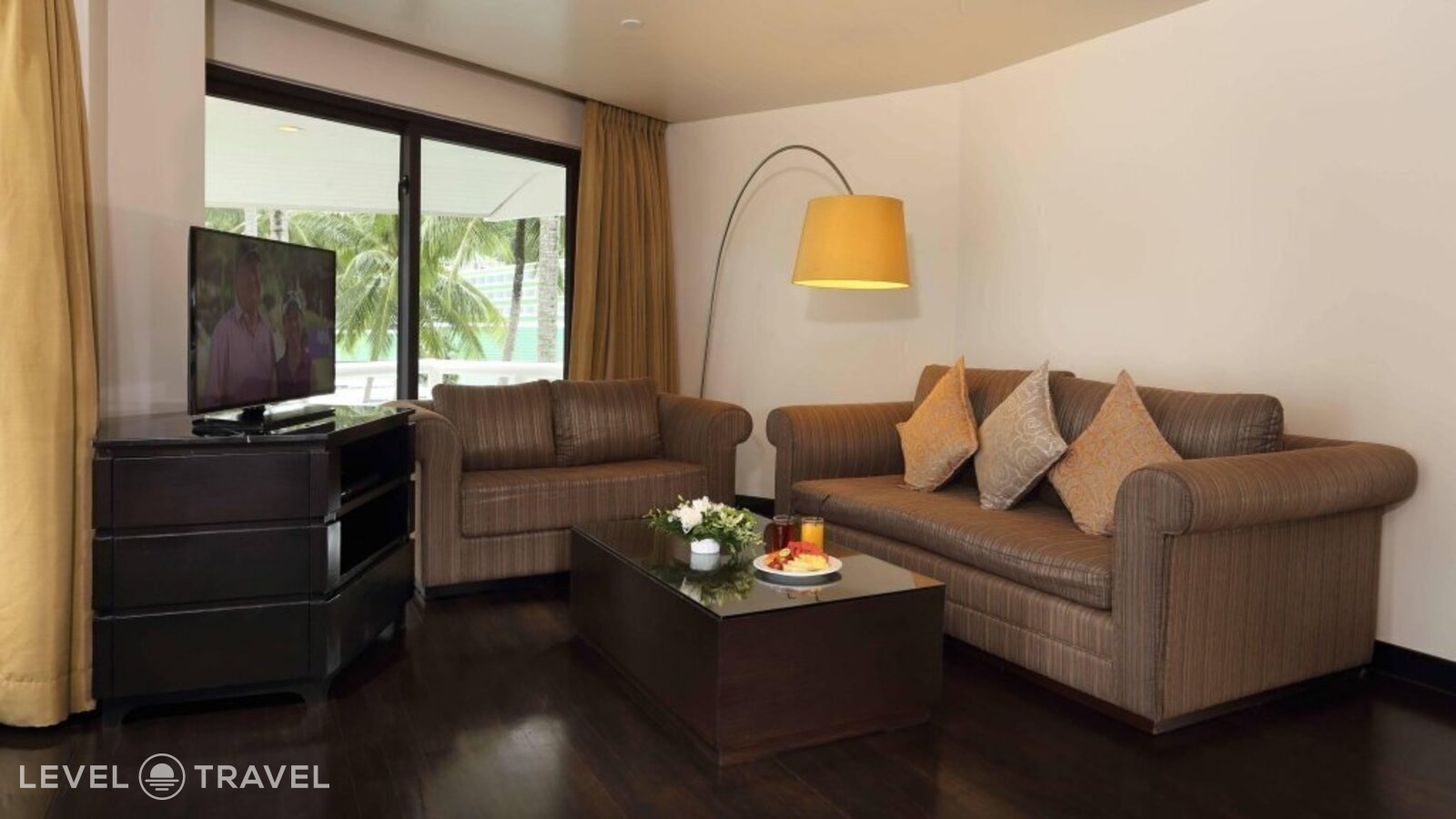 фотографии номера Люкс с террасой (две односпальные кровати) отеля Le Meridien Phuket Beach Resort в Таиланд(Карон Бич) - фото №5