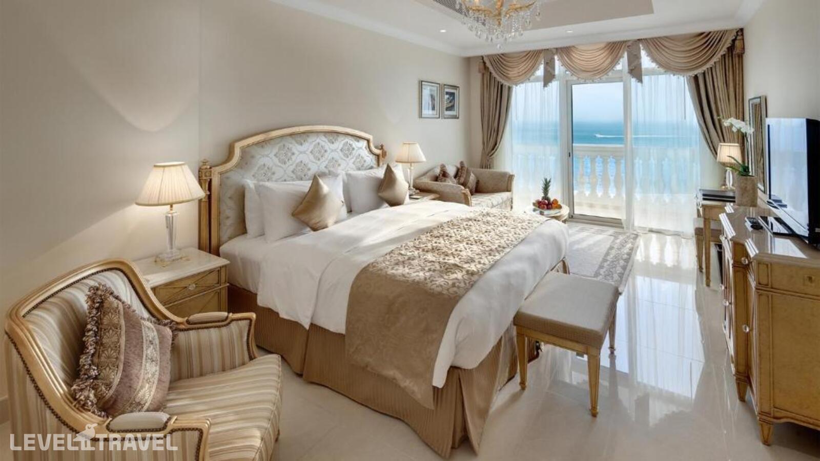 фотографии номера Роскошный люкс (3 спальни) отеля Kempinski Hotel & Residence Palm Jumeirah в ОАЭ(Дубай Пальма) - фото №1