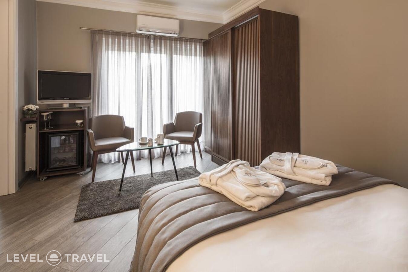 фотографии номера Полулюкс отеля Taxim Suites Hotel в Турция(Бейоглу) - фото №1
