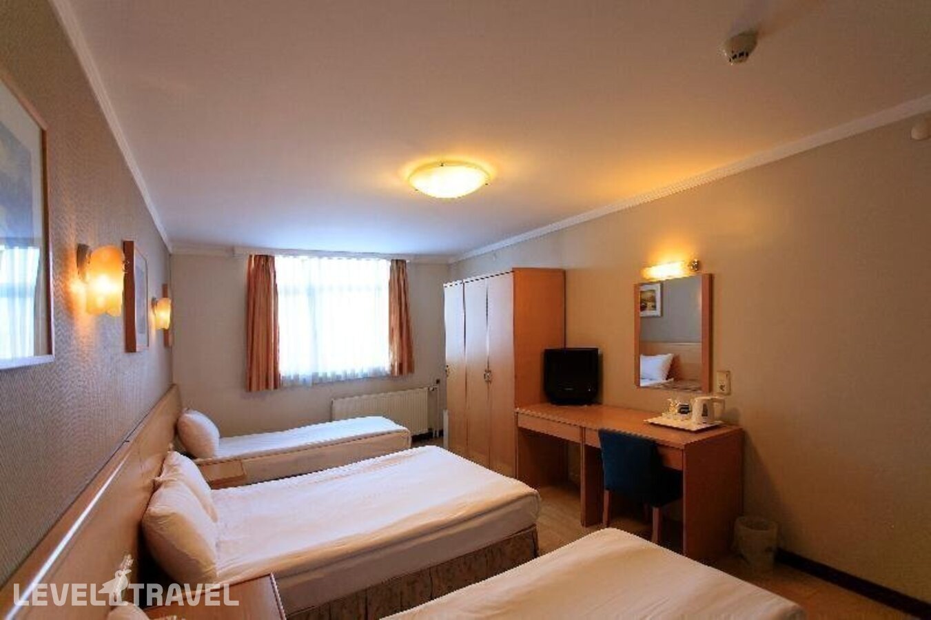 фотографии номера Трехместный номер отеля Hotel Inter Istanbul в Турция(Фатих) - фото №14