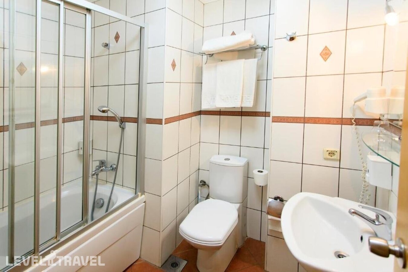 фотографии номера Трехместный номер отеля Hotel Inter Istanbul в Турция(Фатих) - фото №32