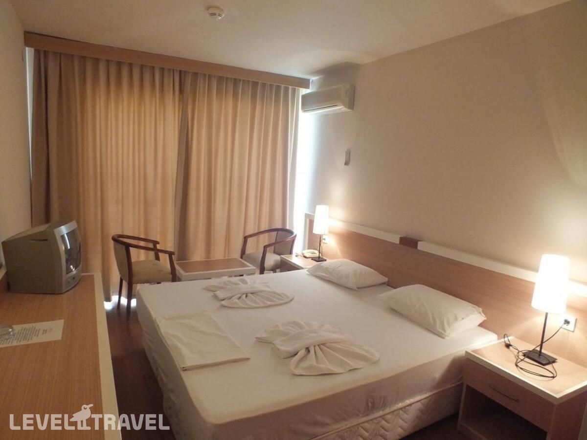 фотографии номера Стандартный номер отеля Tuntas Beach Hotel в Турция(Дидим) - фото №4