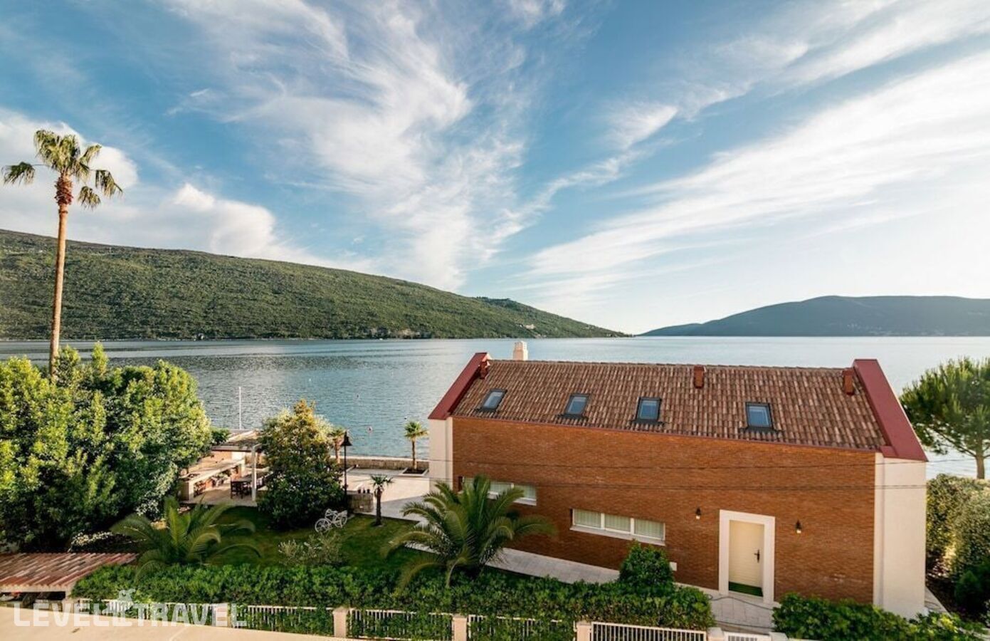 фотографии номера Стандартный с видом на море отеля Hedera Residences Kumbor в Черногория(Кумбор) - фото №5