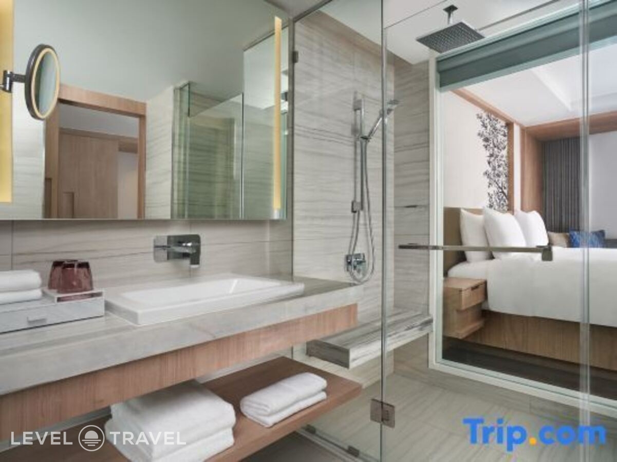 фотографии номера Улучшенный с видом на город отеля Courtyard By Marriott North Pattaya в Таиланд(Наклуа) - фото №8