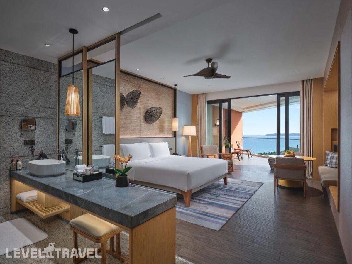 фотографии номера Делюкс с видом на океан отеля Crowne Plaza Sanya Haitang Bay Resort, An Ihg Hotel в Китай(Хайтанг Бэй) - фото №6