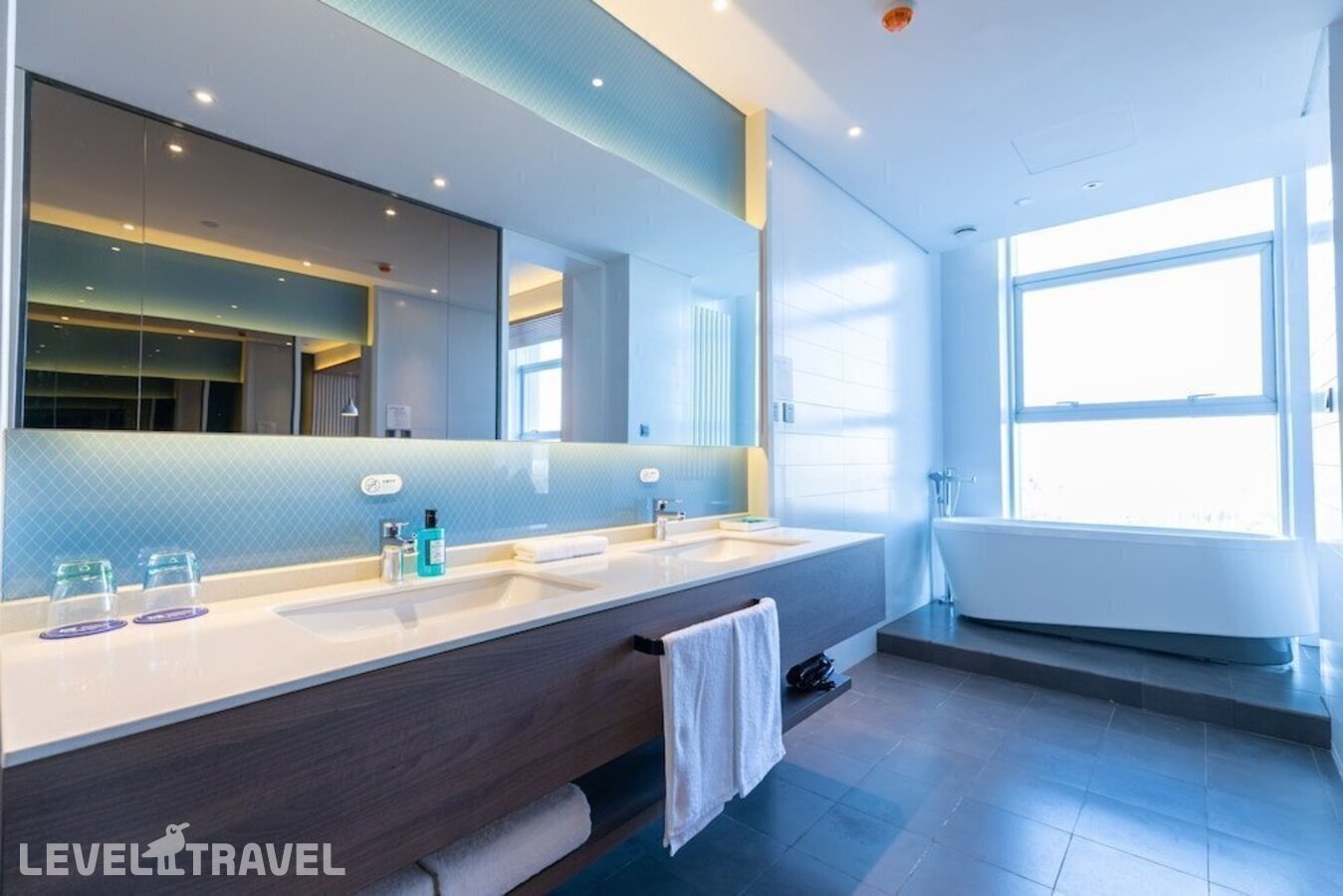 фотографии номера Семейный номер отеля Holiday Inn Express Harbin Qunli в Китай(Харбин) - фото №15