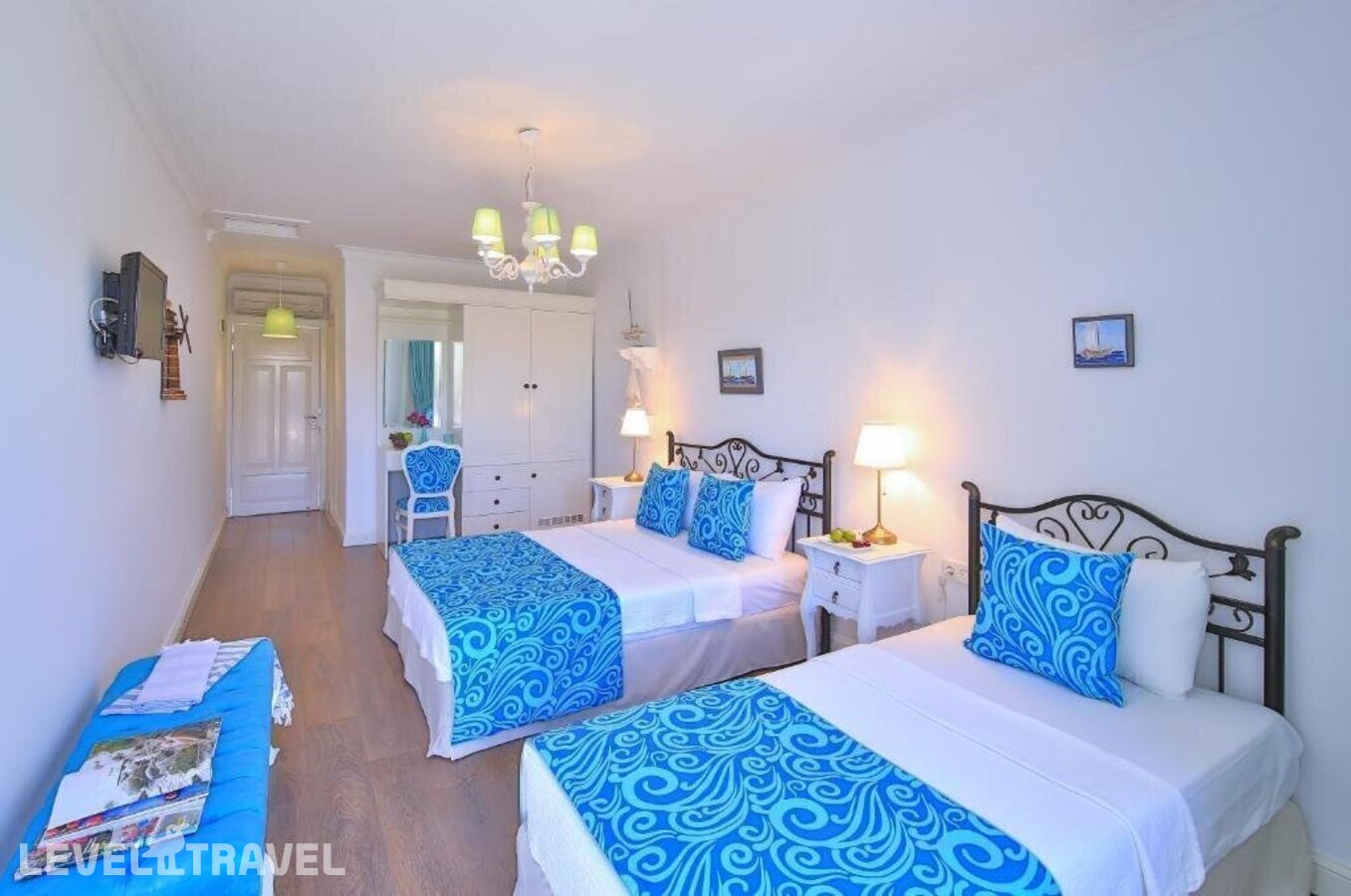фотографии номера Трехместный номер отеля Alacati Sorf Hotel в Турция(Чешме) - фото №5