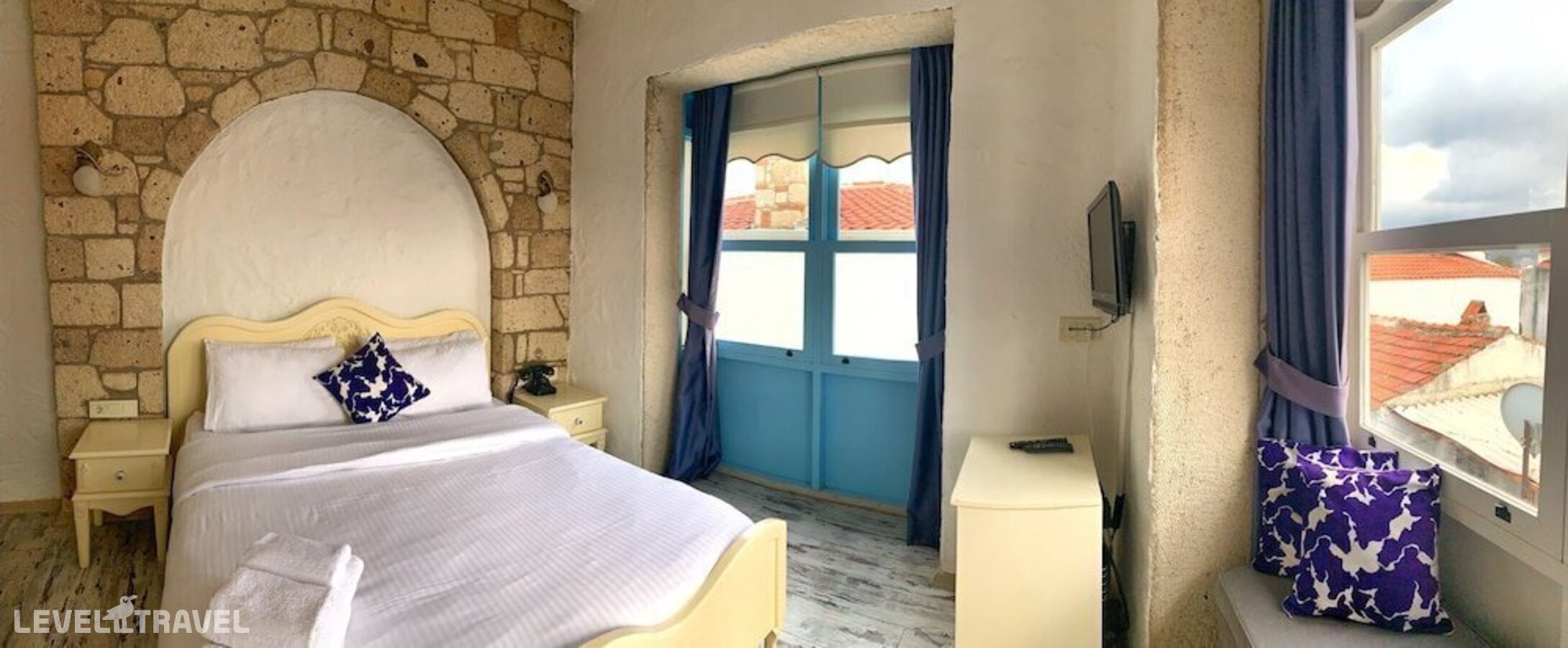 фотографии номера Делюкс с балконом отеля Maison D'Azur Alacati в Турция(Чешме) - фото №15
